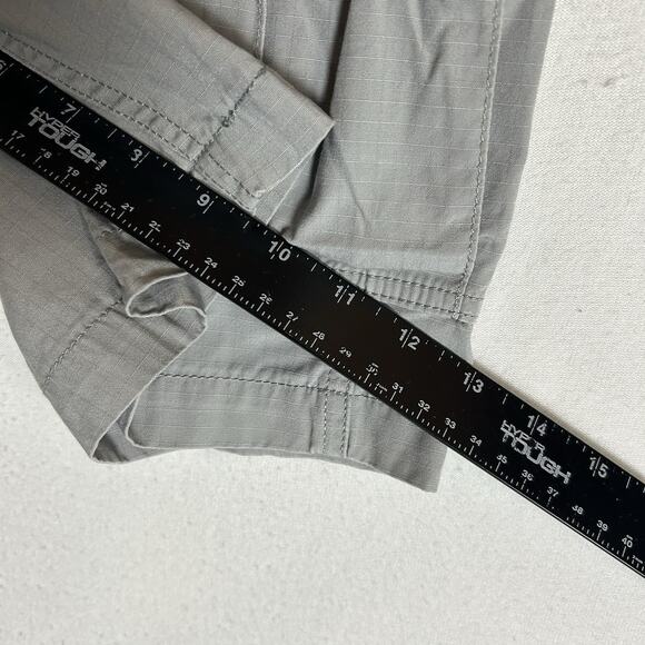 Levi’s Carrier Cargo Shorts Men's 38 Gray Ripstop Outdoor Pockets Hiking Casual - Picture 11 of 12